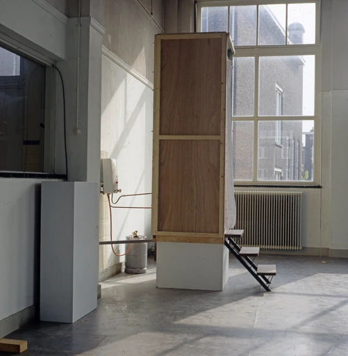 book.5295.showerpiece044_copylower.webp